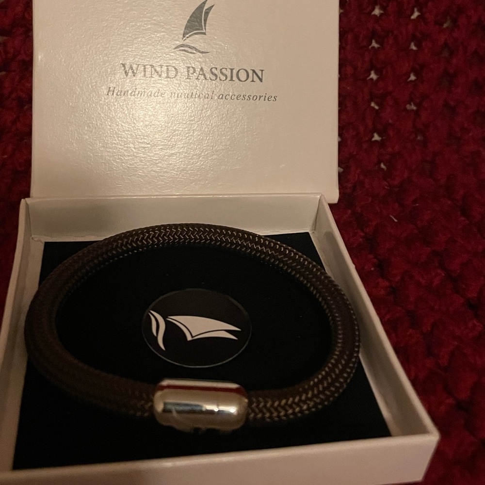 2 for $15,Wind Passion Men’s or Woman’s bracelet.